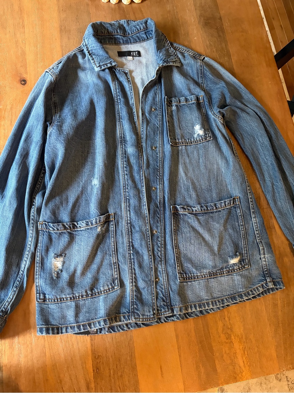 Kut from the Kloth Women Distressed Light Blue Denim Shirt Jacket